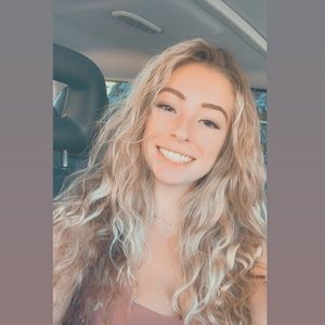 Meet your Posher, Maya